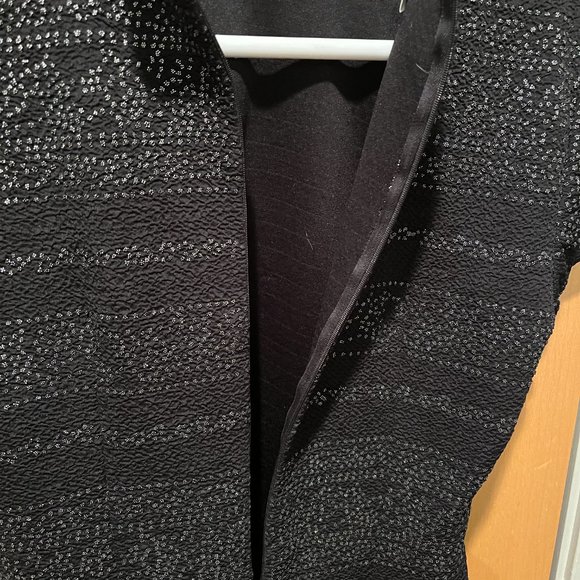 David Warren zip back high collar beaded top - Picture 7 of 8